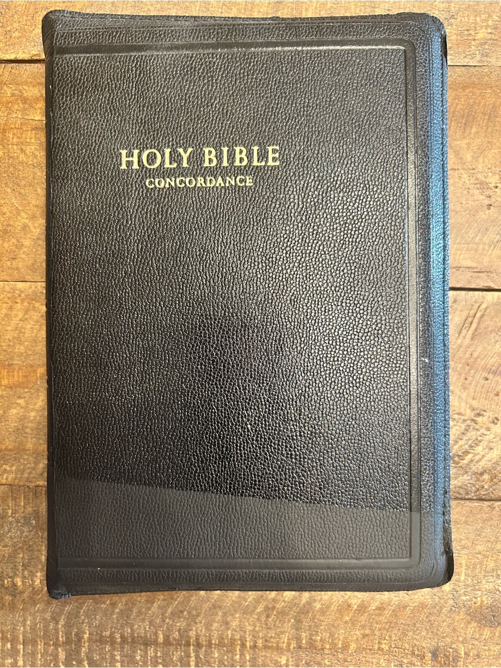 Black Holy Bible with Concordance Zippered with Cross has Family Tree Birth Page